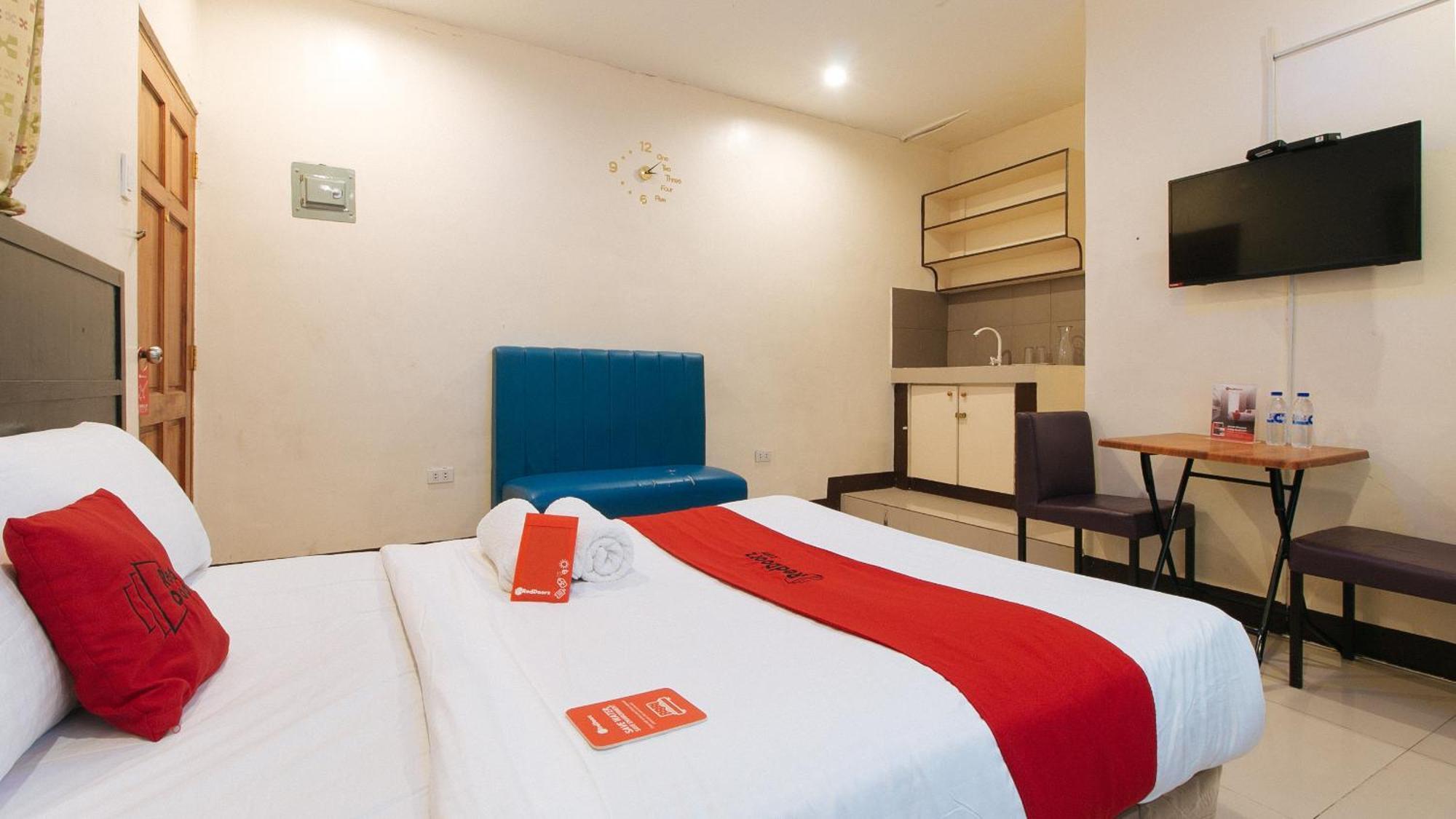 Reddoorz At V-Cat Apartelle Sampaloc Маніла Екстер'єр фото