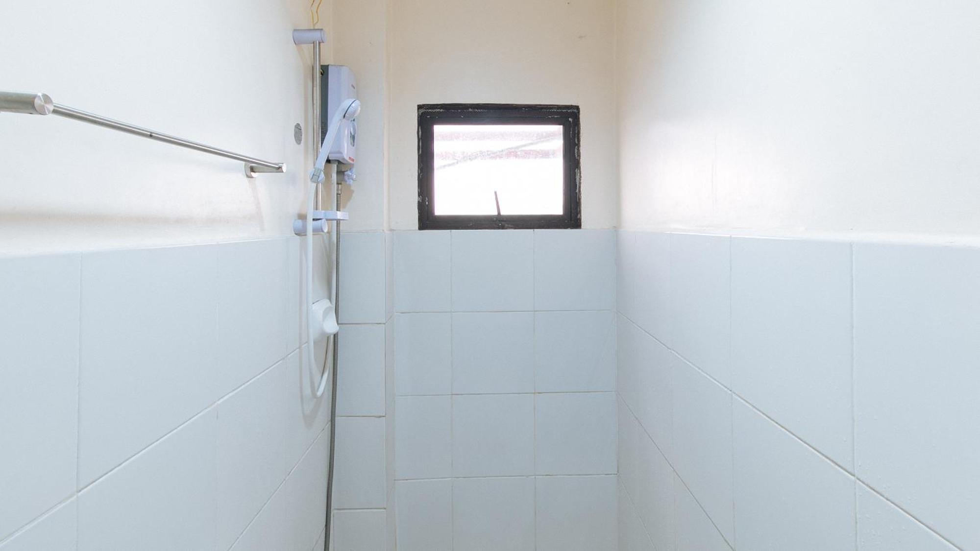 Reddoorz At V-Cat Apartelle Sampaloc Маніла Екстер'єр фото