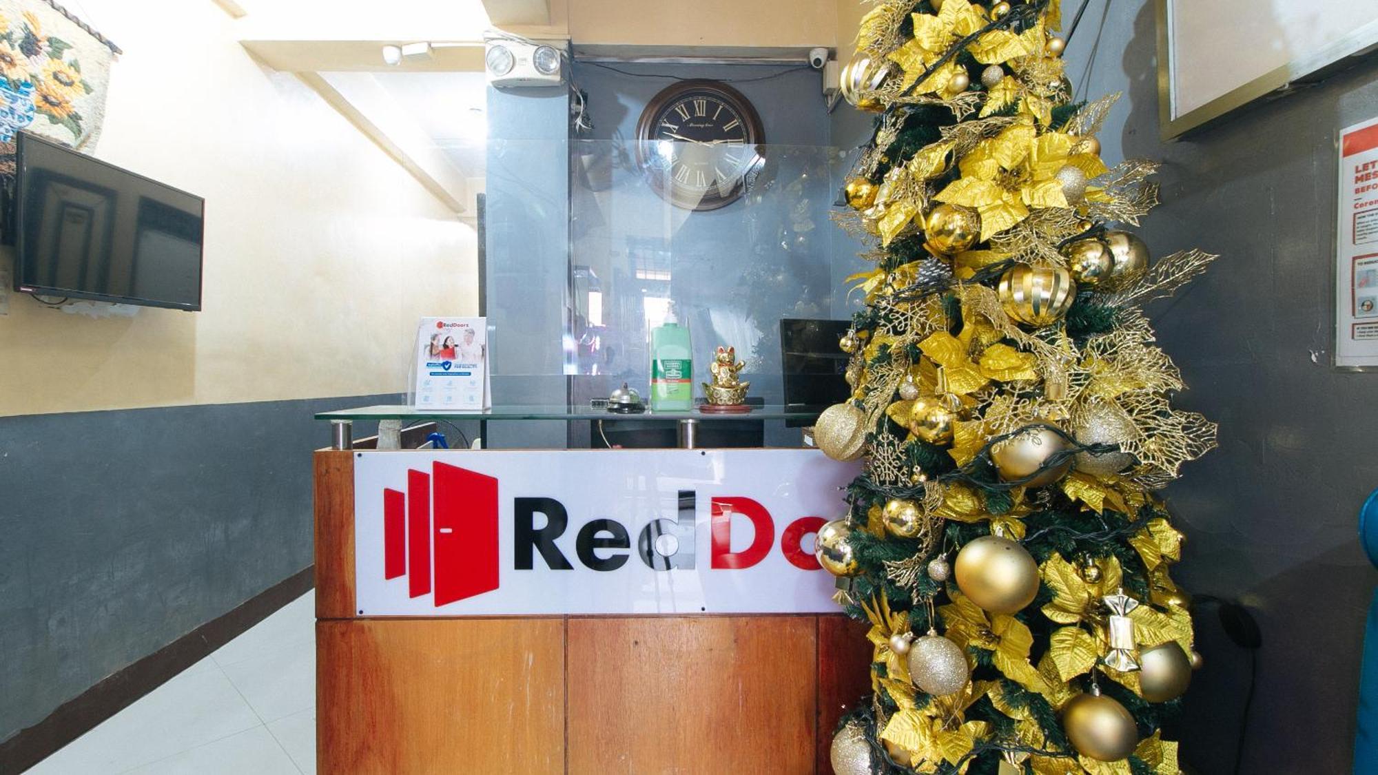 Reddoorz At V-Cat Apartelle Sampaloc Маніла Екстер'єр фото
