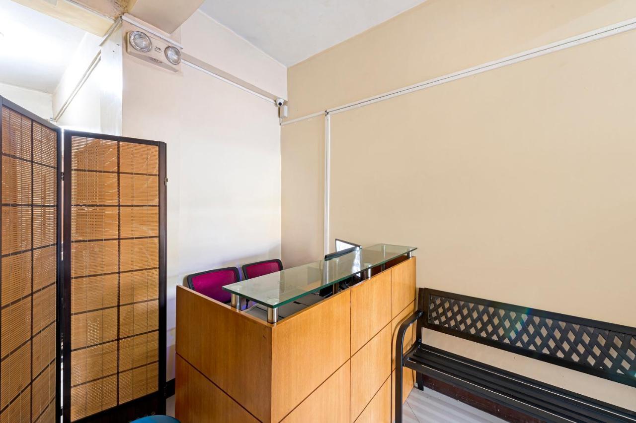Reddoorz At V-Cat Apartelle Sampaloc Маніла Екстер'єр фото