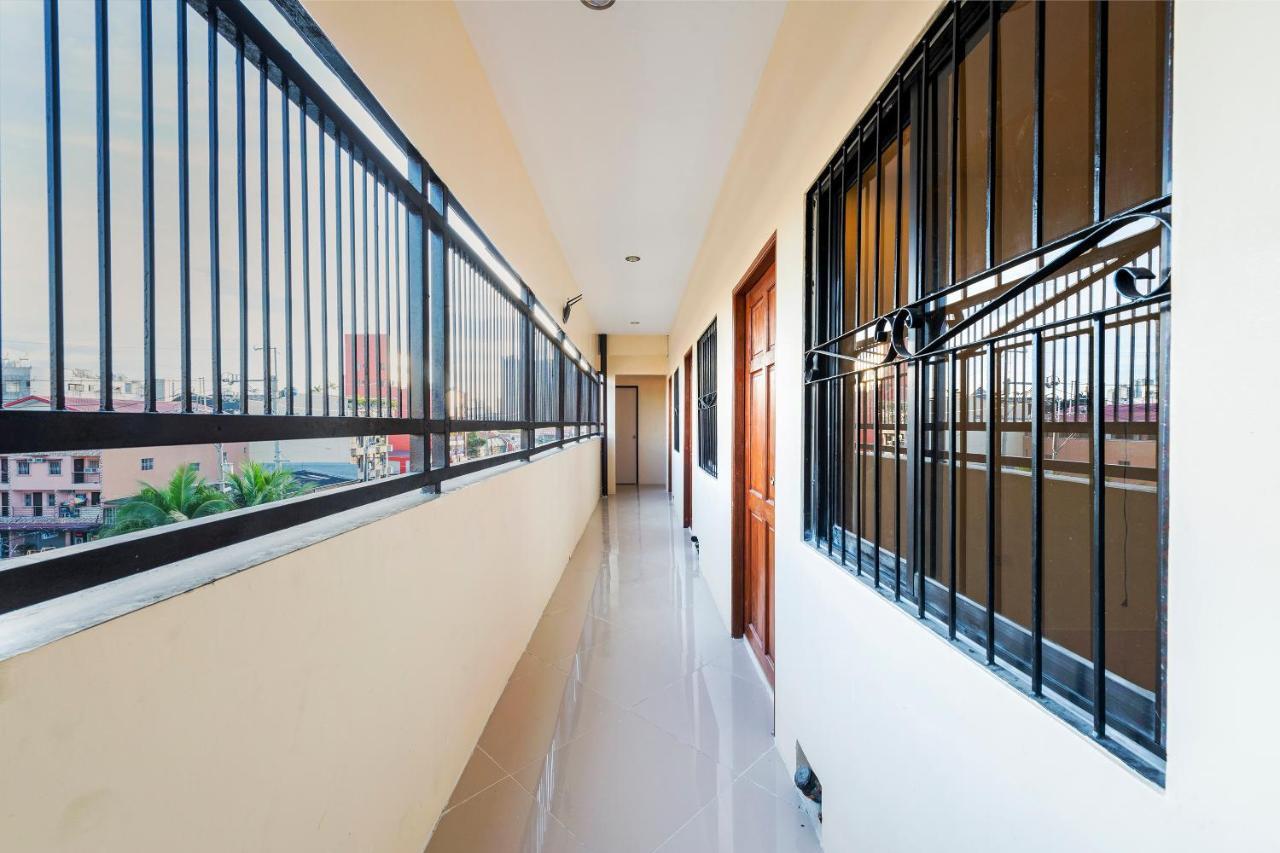 Reddoorz At V-Cat Apartelle Sampaloc Маніла Екстер'єр фото
